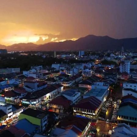The Octagon Ipoh - Home Stay Екстериор снимка